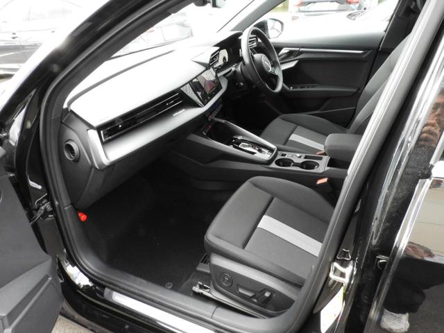 Ａ３ スポーツバック３０ＴＦＳＩアドバンスド　アウディ認定中古車保証　コンビニエンス＆アシスタンスパッケージライト　ナビゲーションパッケージ　テクノロジーパッケージ　ＬＥＤヘッドライト（10枚目）