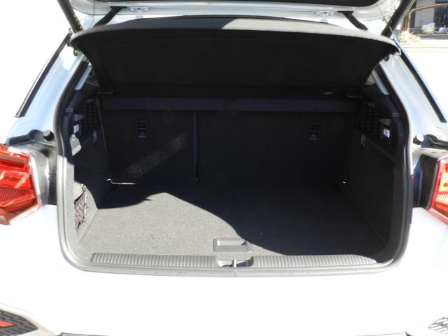 Ｑ２ ３５ＴＤＩアドバンスド　アウディ認定中古車保証　ＭＭＩナビゲーションシステム　テクノロジーパッケージ　コンビニエンス＆アシスタンスパッケージパッケージ（11枚目）