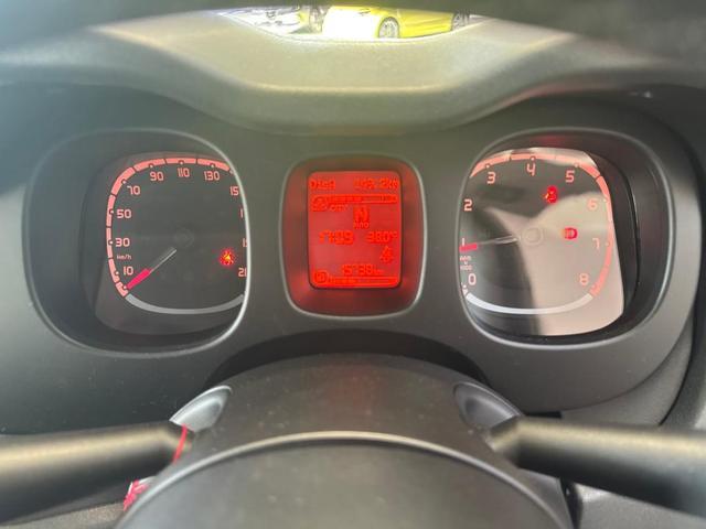 �A�i���O���[�^�[