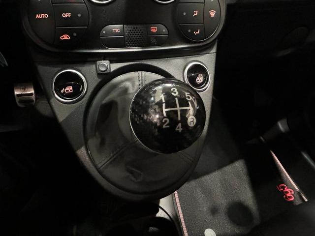 アバルト６９５ エッセエッセ ベースグレード　１００台限定車　左ハンドル　マニュアル　ドラレコ　ＥＴＣ（15枚目）