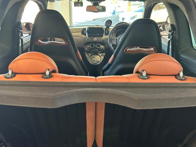 アバルト595 コンペティツィオーネ 禁煙車/認定中古車保証/ETC/ドライブレコーダー/バックカメラ/ディーラー整備(7枚目)