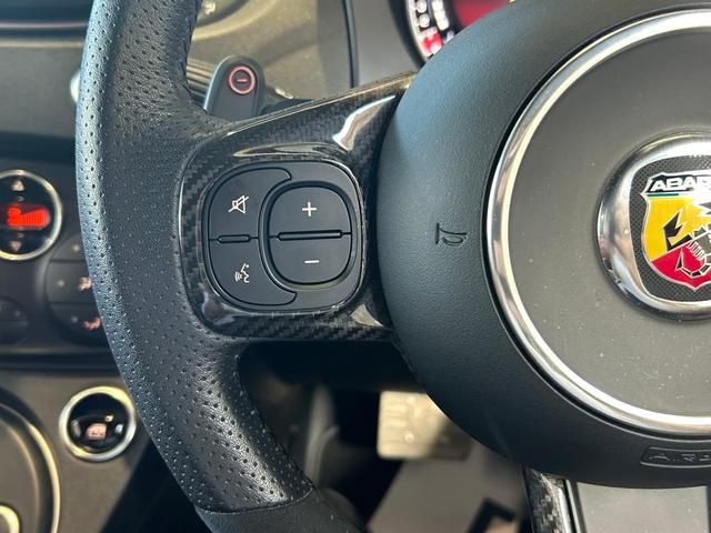 アバルト595 コンペティツィオーネ 禁煙車/認定中古車保証/ETC/ドライブレコーダー/バックカメラ/ディーラー整備(9枚目)
