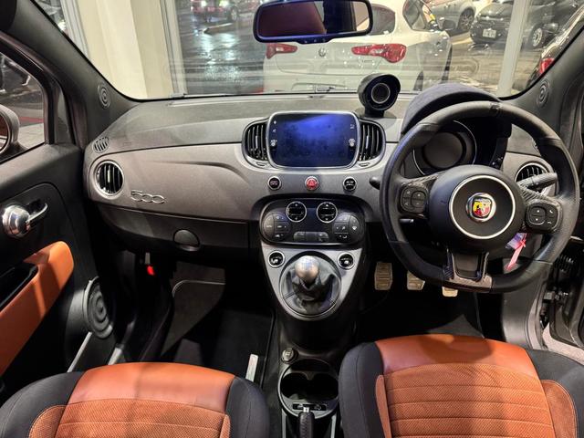 アバルト５９５ コンペティツィオーネ　認定中古車保証／禁煙車／ＥＴＣ（13枚目）