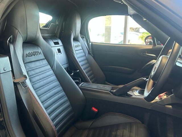 アバルト124 スパイダー ベースグレード レコモン アルカンタラ内装 禁煙 認定中古保証(18枚目)