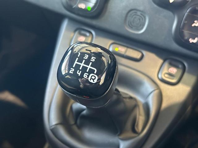 パンダ クロス　４×４　Ｄ車　最終モデル　禁煙　新車保証継承（11枚目）