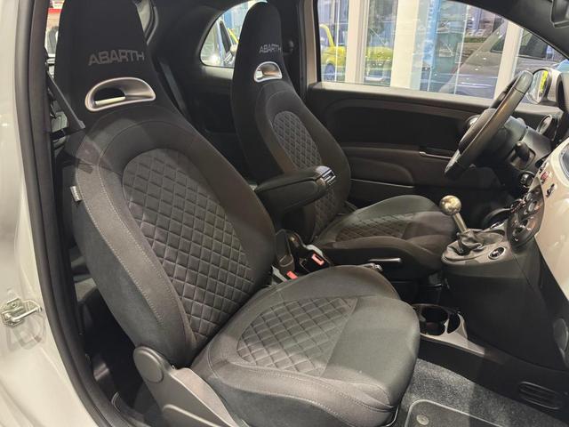 シートは、ファブリック素材になります。