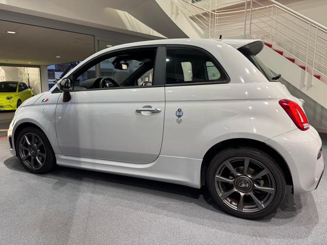 ホイルベースが長いため、安定した走行ができます。