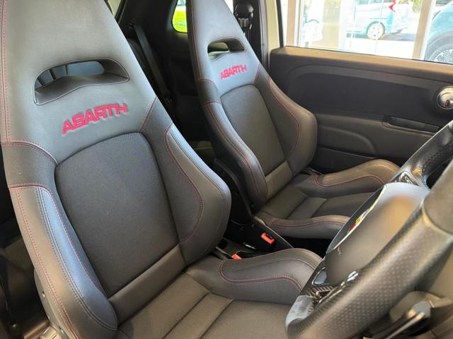 アバルト695 コンペティツィオーネ(2枚目)