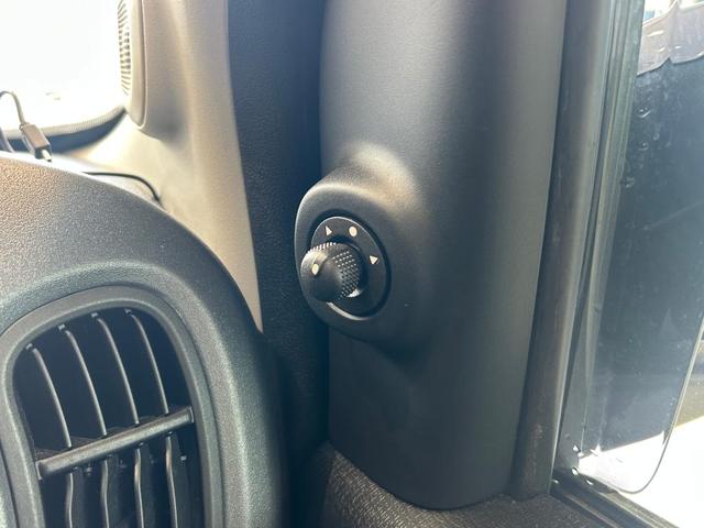 �h�A�~���[�����@�\�B