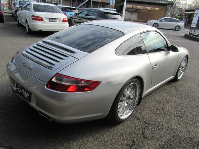 ９１１ ９１１カレラ　インタミ　６番シリンダー対策済　社外ナビ　バックカメラ　地デジ　ＥＴＣ　買取車　社外アルミ　ダウンサス（4枚目）