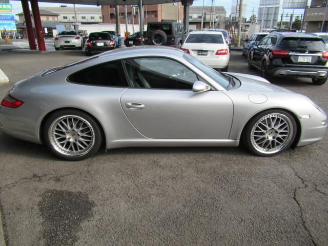 ９１１カレラ　インタミ　６番シリンダー対策済　社外ナビ　バックカメラ　地デジ　ＥＴＣ　買取車　社外アルミ　ダウンサス(5枚目)