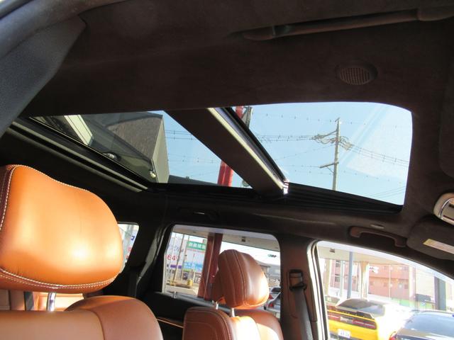 ジープ・グランドチェロキー SRT8 サンルーフレザーシート純正ナビ地デジBカメラETCヒッチネンバー(11枚目)