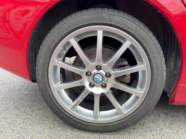 アルファ１５６ ２．５　Ｖ６　２４Ｖ　中期型　Ｖ６　６ＭＴモデル　社外１７インチＡＷ（ノーマルＡＷ有り）（20枚目）