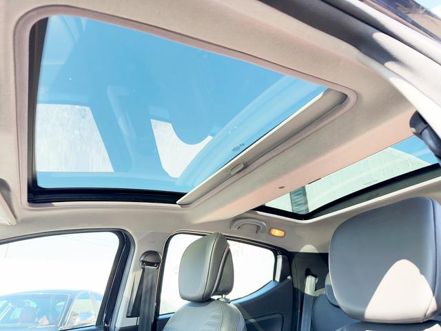 イプシロン ベースグレード　新車並行輸入車　ランチア　イプシロン　ＰＬＡＴＩＮＡ　５速ＡＴ　ガラスサンルーフ　ハーフレザーシート　純正１６インチアルミホイール　社外ナビ　フロントドライブレコーダー　バックカメラ（24枚目）