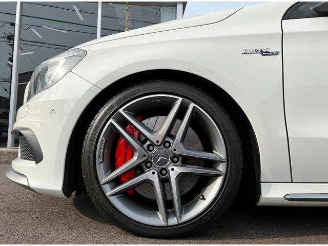 Ａ４５　ＡＭＧ　４マチック　セーフティパッケージ　バリューパッケージ　強化ブレーキ　１８ＡＭＧアルミ　Ａ４５ＡＭＧステアリング　パフォーマンスエグゾースト　ＡＭＧスポーツステアリング　ＡＭＧドライブユニット(6枚目)