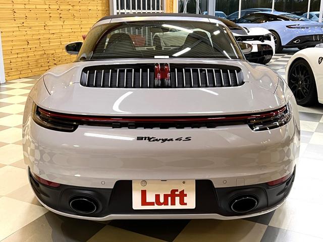 ９１１タルガ４Ｓ　ワンオーナー　クレヨン　Ｔｕｒｂｏホイール　ツートーンレザー（スレートグレー／クレヨン）　ＰＯＲＳＣＨＥロゴブラック　モデルバッジブラック　スポーツクロノパッケージ　スポーツエグゾーストシステム(4枚目)