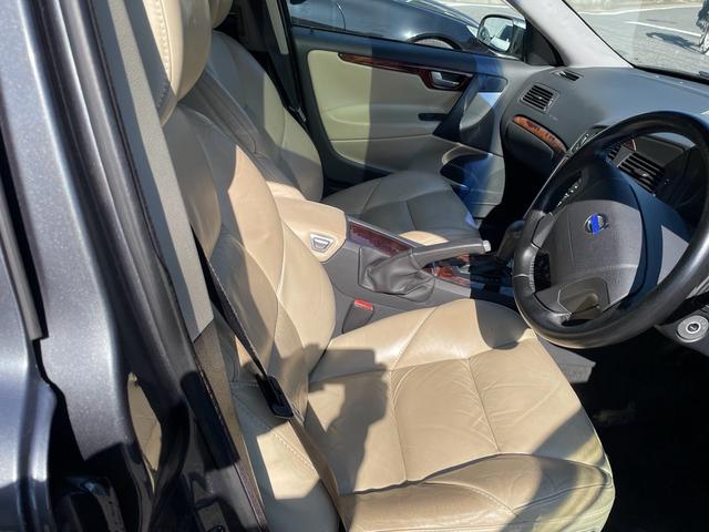 V70 ベースグレード サンルーフ ベージュレザーシート シートヒーター ETC アルミホイール ウッドパネル(5枚目)