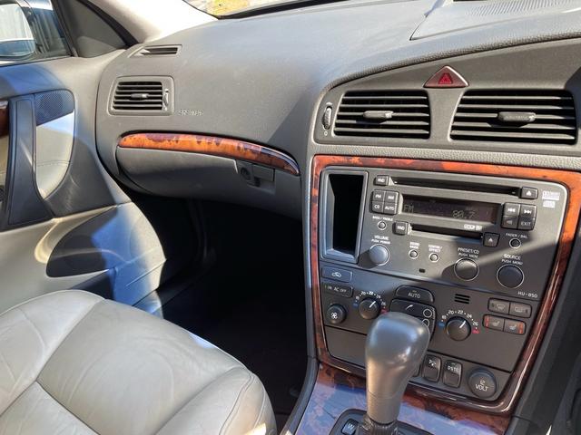 V70 ベースグレード サンルーフ ベージュレザーシート シートヒーター ETC アルミホイール ウッドパネル(7枚目)