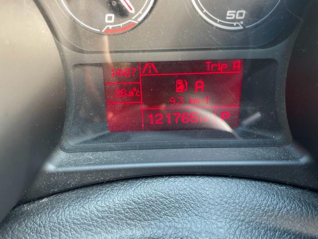 ジュリエッタ スポルティーバ　純正１８インチアルミホイール　ブラックレザーシート　ＥＴＣ　パイオニアディスプレイオーディオ　キセノンヘッドライト（6枚目）