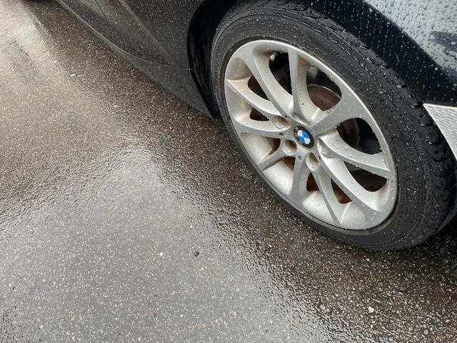 Ｚ４ ロードスター２．５ｉ　カロッツェリアＨＤＤナビ　レッドレザーシート　ＥＴＣ　純正アルミホイール（2枚目）