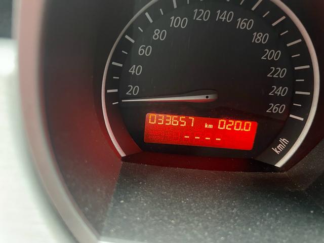 Ｚ４ ロードスター３．０ｓｉ　ハードトップ　ＲＥＭＵＳマフラー　Ｄｏｔｔｙ赤黒シートカバー　バックモニター　純正アルミホイール　ＥＴＣ　キセノンヘッドライト（6枚目）