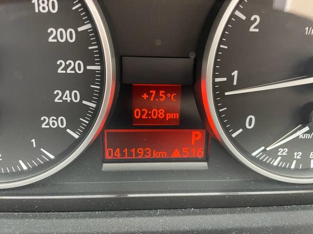 ３シリーズ ３２０ｉ　純正ＨＤＤナビ　ブラックレザーシート　シートヒーター　バックカメラ　ウッドパネル　ミラービルトインＥＴＣ（7枚目）