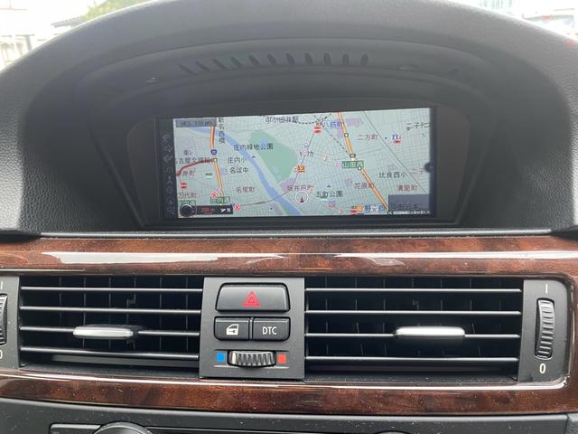 ３シリーズ ３２０ｉ　純正ＨＤＤナビ　ブラックレザーシート　シートヒーター　バックカメラ　ウッドパネル　ミラービルトインＥＴＣ（8枚目）