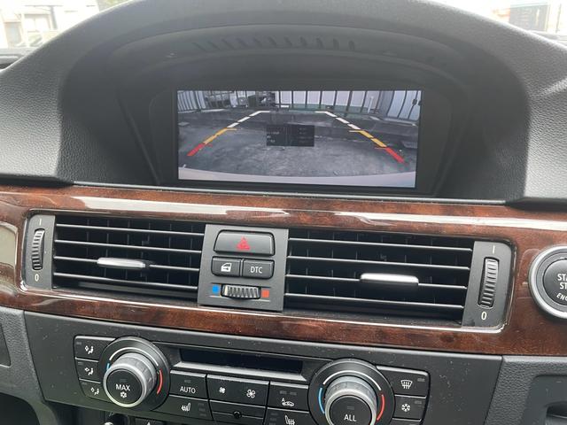 ３シリーズ ３２０ｉ　純正ＨＤＤナビ　ブラックレザーシート　シートヒーター　バックカメラ　ウッドパネル　ミラービルトインＥＴＣ（9枚目）