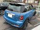 ＭＩＮＩ クーパーＳ　ベイズウオーター　ターボ　ブラックレザーシート　シートヒーター　オートクルーズ　アルミホイール　センター２本出しマフラー（4枚目）