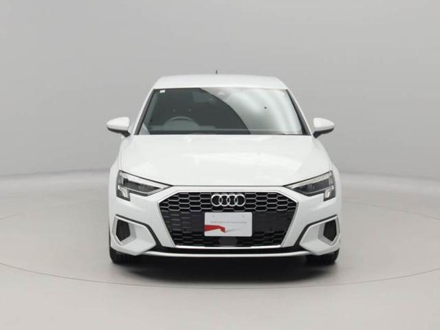 Ａ３ スポーツバック３０ＴＦＳＩアドバンスド　ＬＥＤヘッドライト　１７インチアルミ　前席電動シート（ヒーター付き）　左右独立エアコン　バックカメラ　前後軽減ブレーキ　レーダークルコン　サイドアシスト　レーンキープ　バーチャルコクピット　ナビ　ＴＶ（2枚目）
