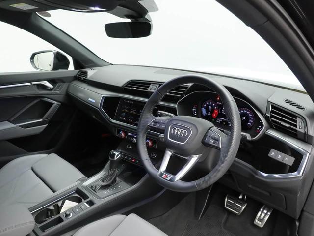 Ｑ３スポーツバック ３５ＴＦＳＩ　Ｓライン　元当デモカー　グレー革スポーツシート（前席電動・ヒーター付き）１９インチアルミ　ＬＥＤヘッドライト　電動リヤゲート　全周囲カメラ　プライバシーガラス　レーダークルコン　スマホインターフェース　純正ナビ（7枚目）