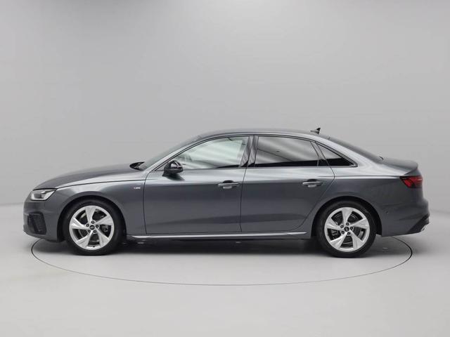 Ａ４ ３５ＴＤＩ　Ｓライン　元デモカー　ブラックスタイリング　黒ハーフ革シート（前後席ヒーター・運転席シートメモリー付き）　ステアリングヒーター　マトリクスＬＥＤライト　全周囲カメラ　レーダークルコン　プライバシーガラス　ＴＶ（3枚目）