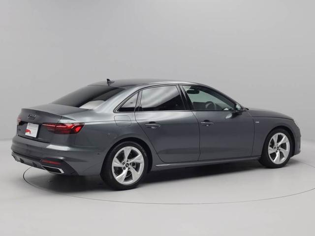 Ａ４ ３５ＴＤＩ　Ｓライン　元デモカー　ブラックスタイリング　黒ハーフ革シート（前後席ヒーター・運転席シートメモリー付き）　ステアリングヒーター　マトリクスＬＥＤライト　全周囲カメラ　レーダークルコン　プライバシーガラス　ＴＶ（4枚目）