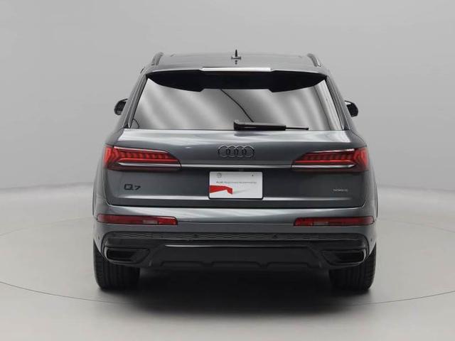 Ｑ７ ５５ＴＦＳＩクワトロ　Ｓライン　ブラックスタイリング　パノラマサンルーフ　Ｂ＆Ｏサウンド　プレミアムＰＫＧ　黒本革シート（前席電動・ヒーター付き）　ＨＤマトリクスＬＥＤレーザーライト　エアサス　全周囲カメラ　プライバシーガラス　ナビ（5枚目）