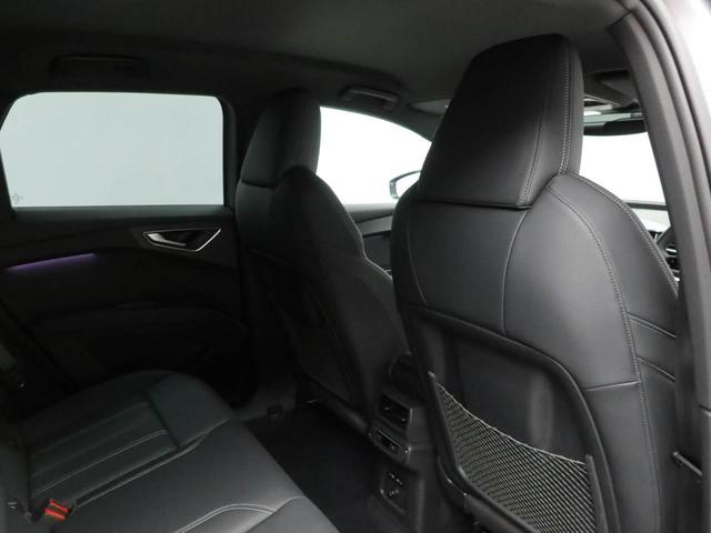 Q4 e-トロン 40e-トロン 黒革シート 20インチアルミ マトリクスLEDヘッドライト スポーツサス 前後軽減ブレーキ 前席シートヒーター 電動リヤゲート 全周囲カメラ 3ゾーンオートエアコン マルチカラーアンビエントライト(18枚目)