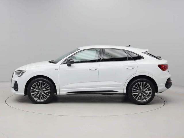 Q3スポーツバック 35TFSI Sライン ブラックスタイリング 黒革シート(前席電動・ヒーター付) 19インチアルミ LEDヘッドライト 電動リヤゲート 全周囲カメラ レーダークルコン 前後軽減ブレーキ サイドアシスト スマホインターフェース(3枚目)