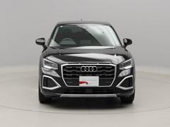 ＡｕｄｉのコンパクトＳＵＶ。日常使いにぴったりのサイズ感。立体駐車場に入る全高も魅力です 2