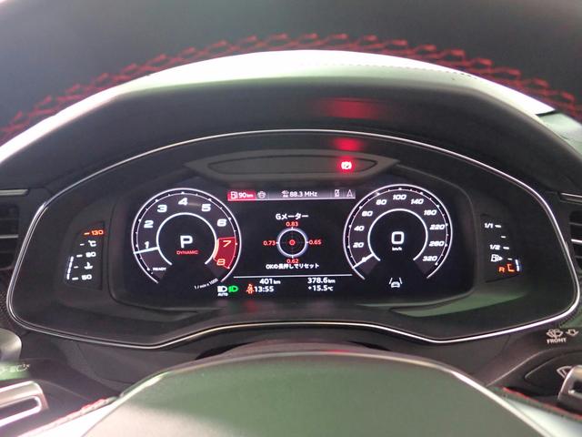 ＲＳ６アバント パフォーマンス ベースグレード　認定中古車・ワンオーナー・ＲＳスポーツエキゾーストシステム・デコラティブパネル　カーボン　ツイル・ブラックスタイリングパッケージ・カラードブレーキキャリパー　レッド・ＲＳ専用シート・シートヒーター（8枚目）