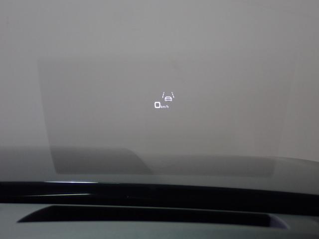 ＲＳ６アバント パフォーマンス ベースグレード　認定中古車・ワンオーナー・ＲＳスポーツエキゾーストシステム・デコラティブパネル　カーボン　ツイル・ブラックスタイリングパッケージ・カラードブレーキキャリパー　レッド・ＲＳ専用シート・シートヒーター（11枚目）