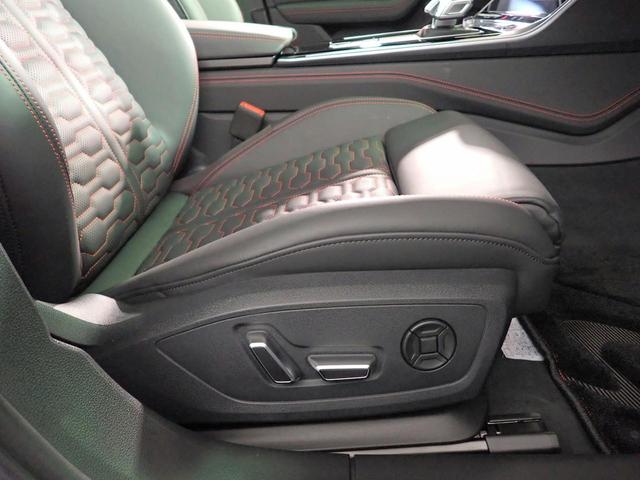 ＲＳ６アバント パフォーマンス ベースグレード　認定中古車・ワンオーナー・ＲＳスポーツエキゾーストシステム・デコラティブパネル　カーボン　ツイル・ブラックスタイリングパッケージ・カラードブレーキキャリパー　レッド・ＲＳ専用シート・シートヒーター（13枚目）