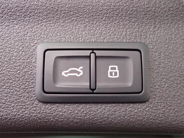 ＲＳ６アバント パフォーマンス ベースグレード　認定中古車・ワンオーナー・ＲＳスポーツエキゾーストシステム・デコラティブパネル　カーボン　ツイル・ブラックスタイリングパッケージ・カラードブレーキキャリパー　レッド・ＲＳ専用シート・シートヒーター（15枚目）