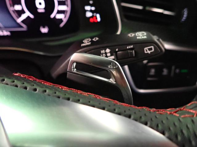 ＲＳ６アバント パフォーマンス ベースグレード　認定中古車・ワンオーナー・ＲＳスポーツエキゾーストシステム・デコラティブパネル　カーボン　ツイル・ブラックスタイリングパッケージ・カラードブレーキキャリパー　レッド・ＲＳ専用シート・シートヒーター（21枚目）