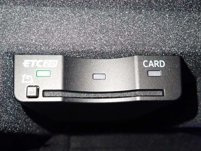 ＲＳ６アバント パフォーマンス ベースグレード　認定中古車・ワンオーナー・ＲＳスポーツエキゾーストシステム・デコラティブパネル　カーボン　ツイル・ブラックスタイリングパッケージ・カラードブレーキキャリパー　レッド・ＲＳ専用シート・シートヒーター（33枚目）