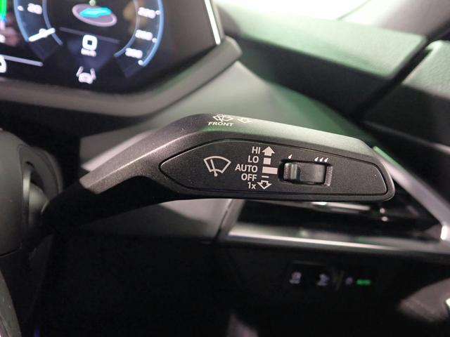 ＲＳ ｅ－トロンＧＴ ベースグレード　認定中古車・テクノロジーパッケージ・レザーフリーパッケージ・２１インチホイール・レッドキャリパー・パワーシート・パワーテールゲート・マトリクスヘッドライト・サラウンドビュー・ガラスルーフ・シートヒータ（18枚目）