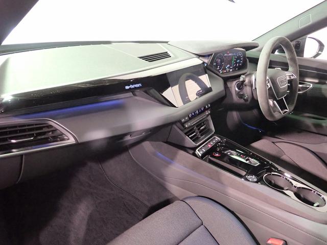 ＲＳ ｅ－トロンＧＴ ベースグレード　認定中古車・テクノロジーパッケージ・レザーフリーパッケージ・２１インチホイール・レッドキャリパー・パワーシート・パワーテールゲート・マトリクスヘッドライト・サラウンドビュー・ガラスルーフ・シートヒータ（20枚目）