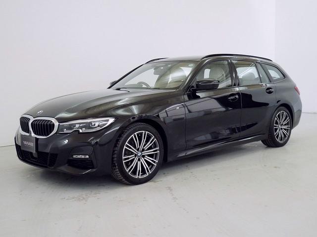 318i ツーリング Mスポーツ ホワイトレザー シートヒーター パワーシート フロアマット コネクテッド機能 ナビ USB Bluetooth ETC LED 電動リアゲート 全周囲カメラ ワイヤレスチャージ 追従クルコン(1枚目)