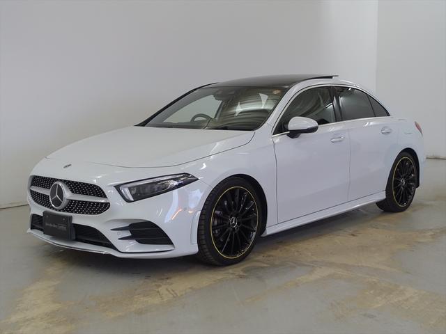 Ａクラスセダン(メルセデス・ベンツ) Ａ１８０　スタイル　セダン　ＡＭＧライン　レーダーセーフティパッケージ　ナビゲーションパッケージ　シートヒーター　パワーシート　トランクスルー　フロアマット　コネクテッド機能　ナビ　音楽プレーヤー接続　Ｂｌｕｅｔｏｏｔｈ接続　ＴＶ　ＥＴＣ 中古車画像