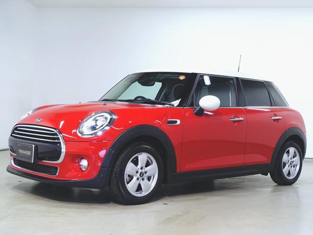 ＭＩＮＩ(ミニ) クーパーＤ　５ドア　ベースグレード　トランクスルー　フロアマット　ナビ　音楽プレーヤー接続　Ｂｌｕｅｔｏｏｔｈ接続　ＥＴＣ　ＬＥＤヘッドライト　バックモニター　盗難防止　衝突被害軽減ブレーキ　横滑り防止装置　アイドリングストップ 中古車画像