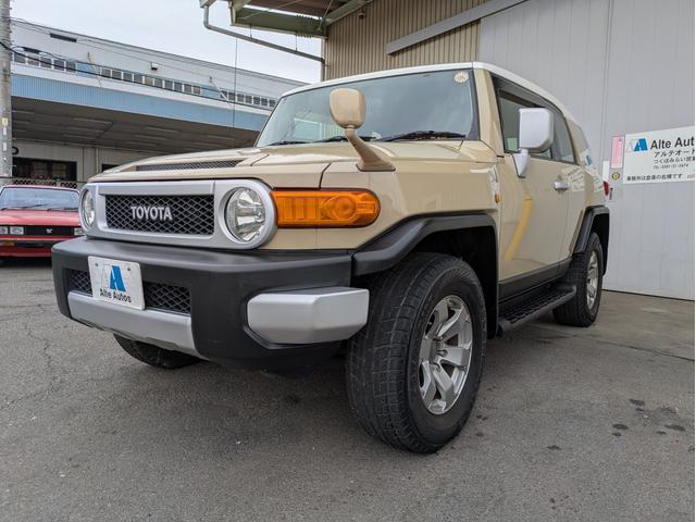 ＦＪクルーザー ベースグレード　ナビ　ＥＴＣ　バックカメラ　夏・冬タイヤホイール付き　ＡＴ車（2枚目）