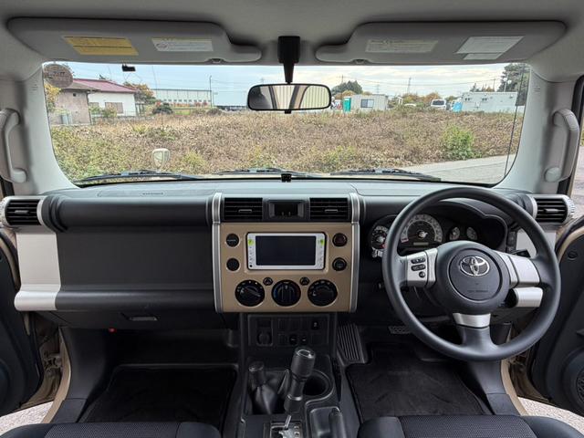 ＦＪクルーザー ベースグレード　ナビ　ＥＴＣ　バックカメラ　夏・冬タイヤホイール付き　ＡＴ車（24枚目）
